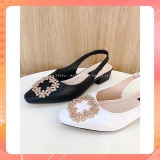 SANDAL ĐẾ THẤP KHUY ĐÁ VUÔNG