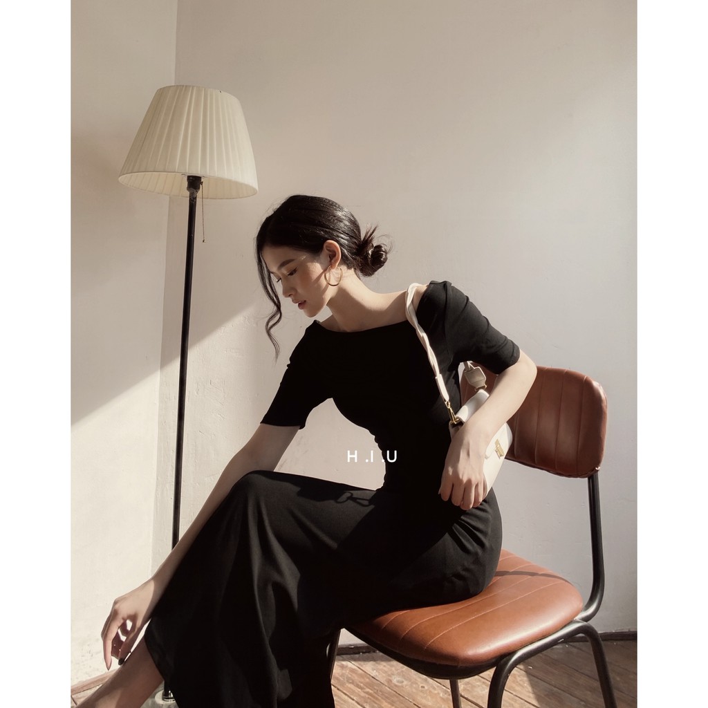 Váy dáng dài H.I.U ROOM mặc 2 kiểu ,vải thun dày dặn , dãn 2 chiều, khoét lưng sexy. Knit dress H.I.U design 2021 | BigBuy360 - bigbuy360.vn