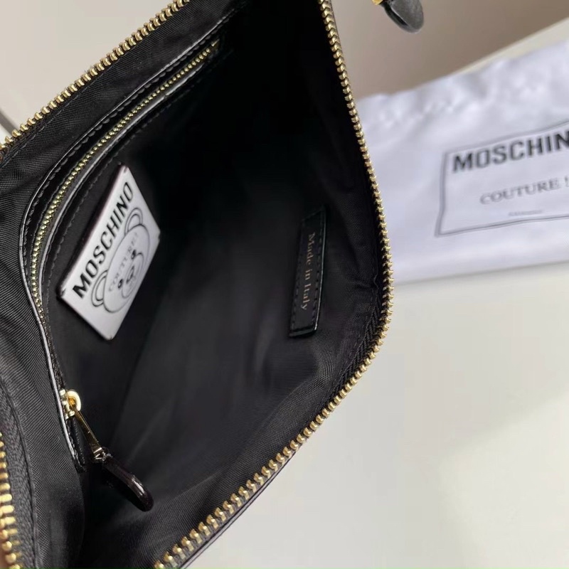Sale off- Clutch Moschino siêu hot