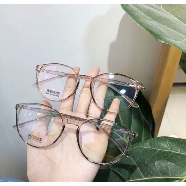 Kính cận gọng dẻo cực kì dễ đeo | BigBuy360 - bigbuy360.vn