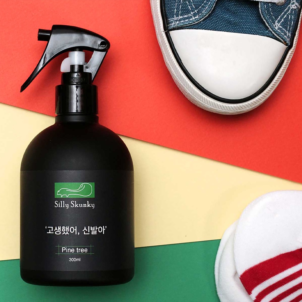 XỊT GIÀY KHỬ MÙI SẠCH KHUẨN SILLY SKUNKY 300ML, CHIẾT XUẤT PHYTONCIDE THÔNG ĐỎ