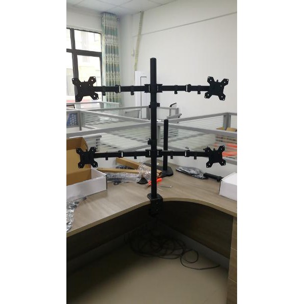 Giá Treo 4 Màn Hình Máy Tính Kẹp Bàn M054 - Dành Cho Màn Hình 14" - 27"  - Model 2020