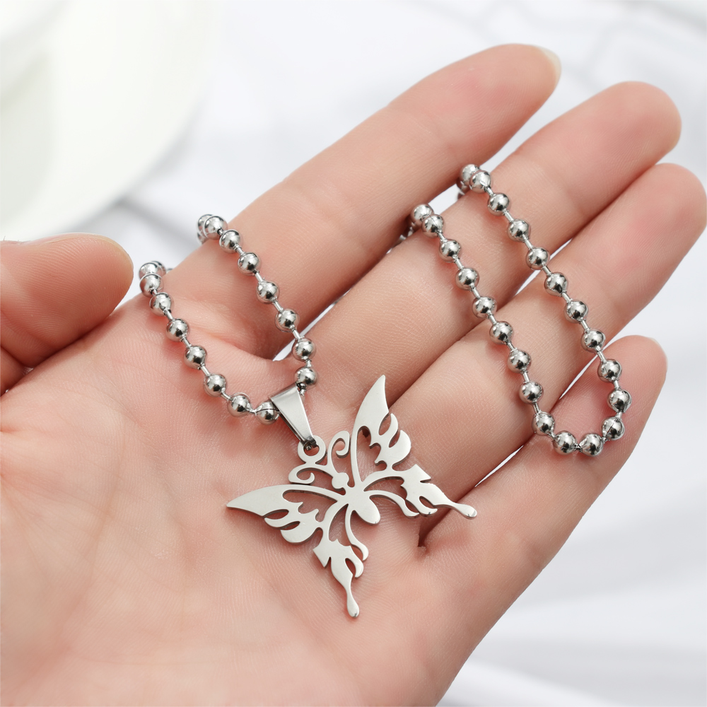 Vòng cổ choker hình bướm phong cách gothic thời trang