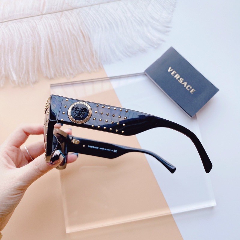 Mắt kính mát nữ Versace - mẫu 🆕 ss2020, vẫn đang onweb nha