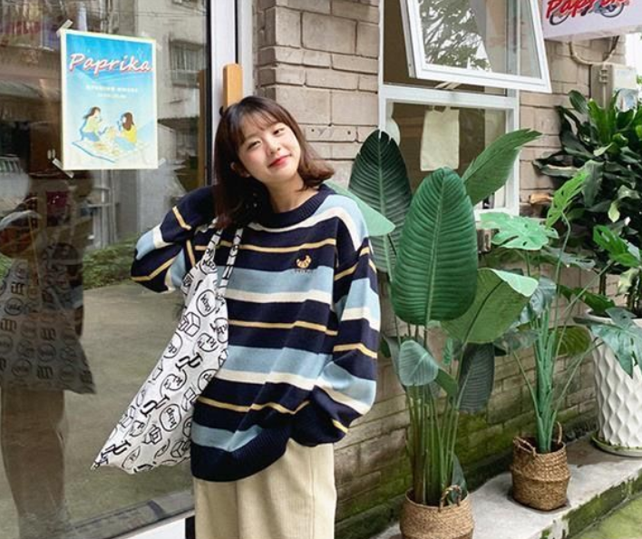 Áo Sweater Dáng Rộng Họa Tiết Kẻ Sọc Phối Màu Độc Đáo Phong Cách Hàn Quốc Cho Nữ