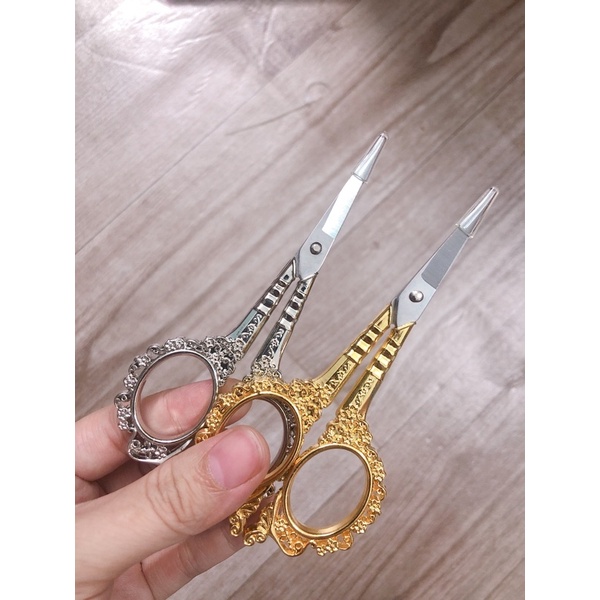 Kéo cắt form móng hoàng cung