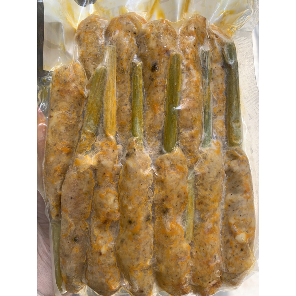 Nem Lụi Huế 500g, bọc sả, kèm nước sốt ( Giao hàng Hà Nội)