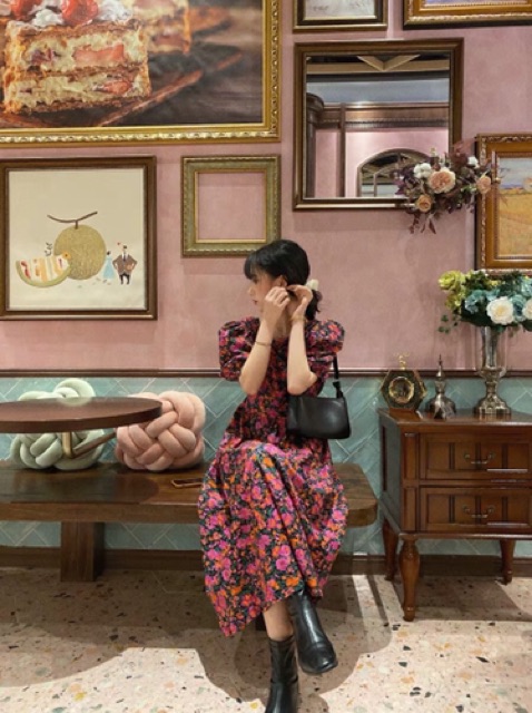Váy đầm hoa nhí màu tím dáng xoè dài cổ vuông tay phồng thắt dây eo sang chảnh vintage đi tiệc du lịch