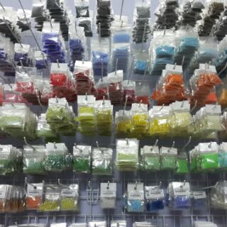 Hạt cườm màu loại đẹp