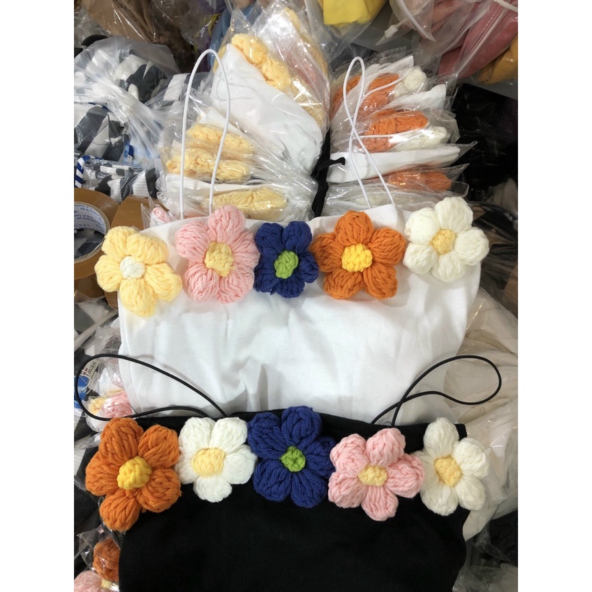 Áo Croptop 2 Dây Đính Hoa Siêu Cute