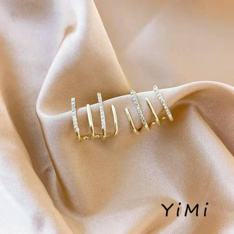 Hoa tai kim loại kim cương hình học