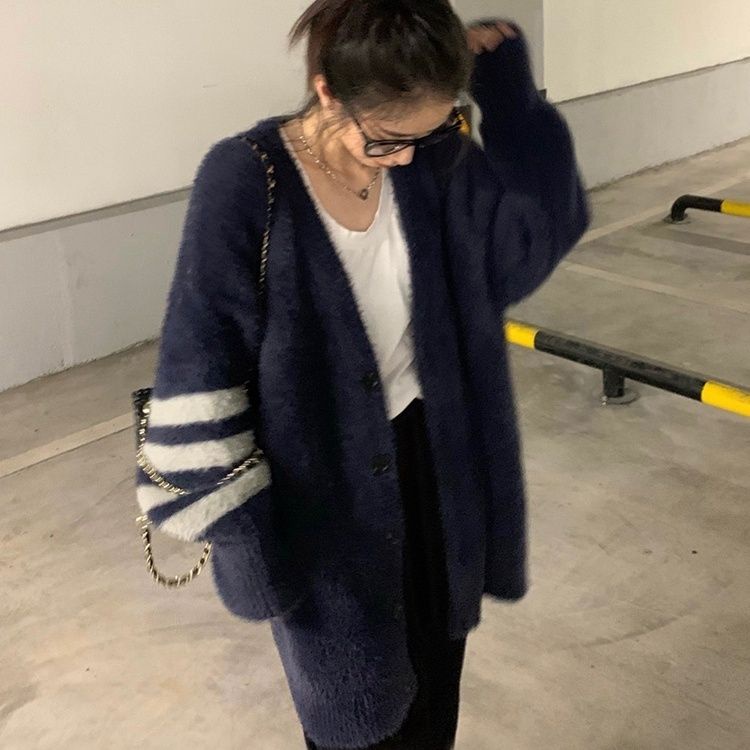 Áo Khoác Len Cardigan Dáng Rộng Họa Tiết Kẻ Sọc Thời Trang Thu Đông Cho Nữ