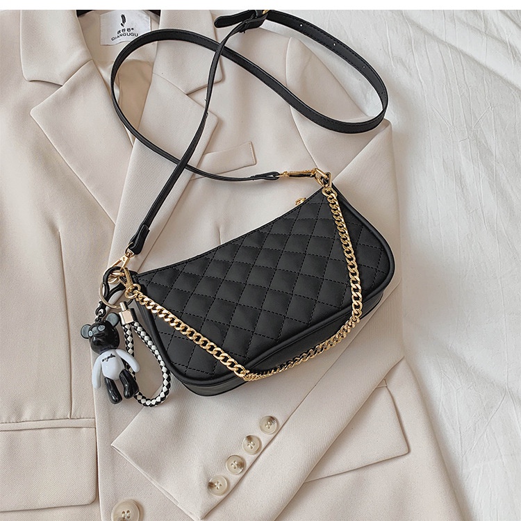 Túi kẹp nách, túi xách nữ đeo vai đeo chéo đi chơi giá rẻ trần trám tặng kèm gấu HQ 425