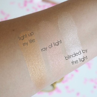 [Bill Toofaced] Phấn bắt sáng Toofaced Love Light Prismatic Highlighter