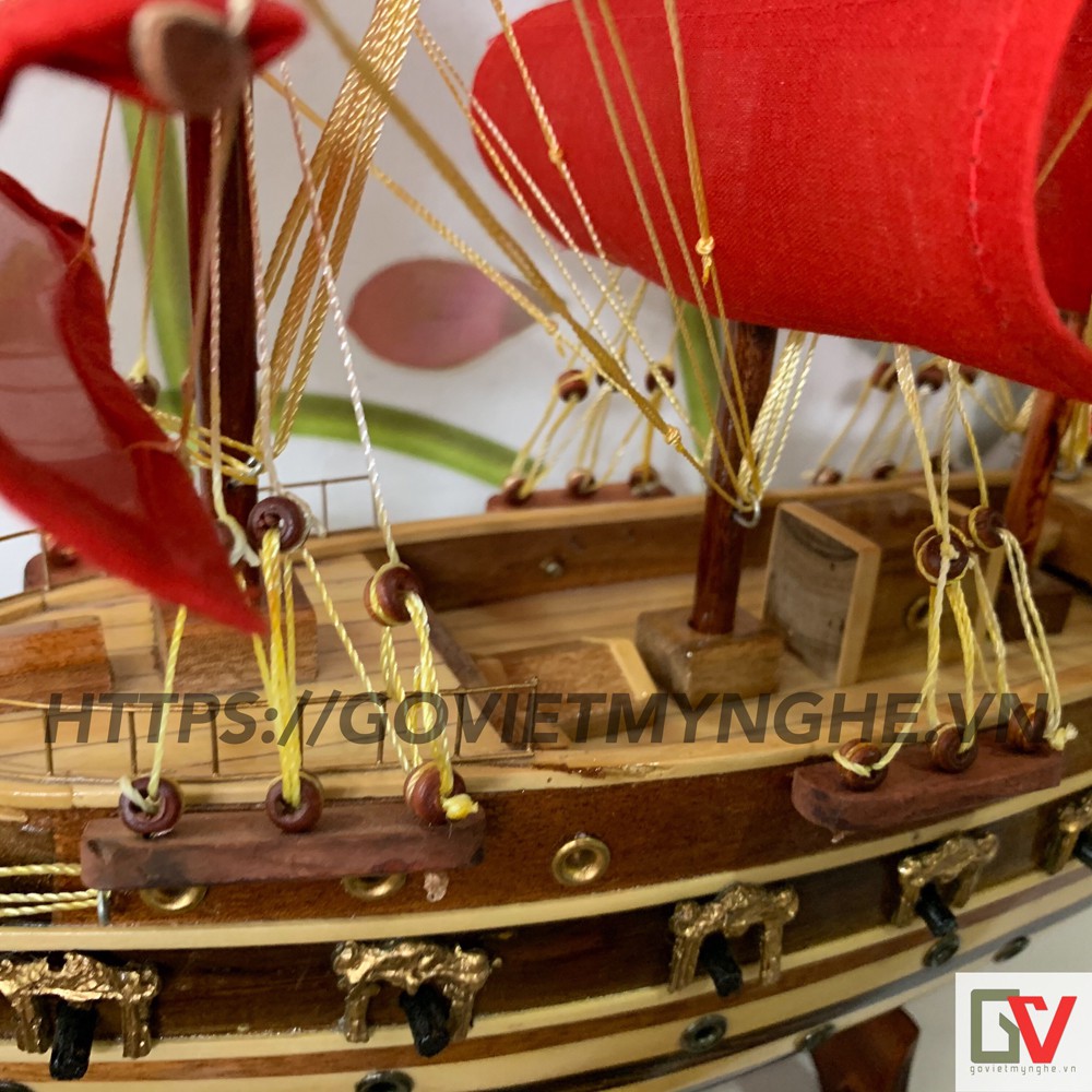 Mô hình tàu thuyền gỗ trang trí - thuyền gỗ Jylland của Đan Mạch - Chiều dài thân tàu 40cm - Buồm vải đỏ