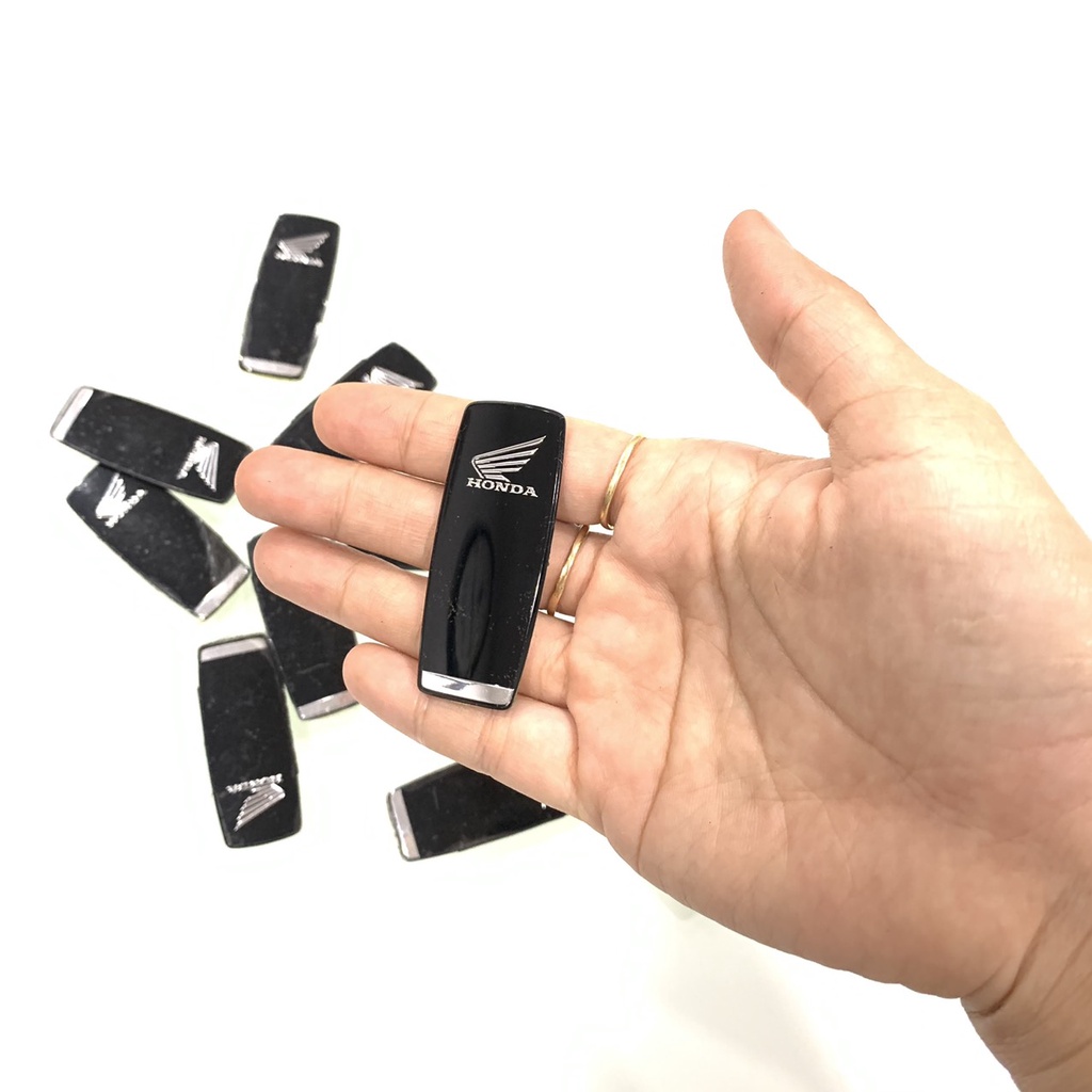 MIẾNG DÁN REMOTE SMARTKEY 2 NÚT ĐEN BÓNG CHO SHVN 2022 - SH 350i - VISION 2021