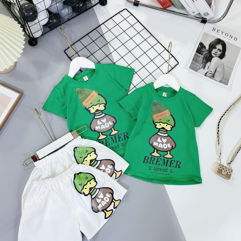 Bộ cộc tay bé gái, bộ áo cotton họa tiết chú vịt xanh phối quần short trắng sành điệu cho bé size 8-35kg