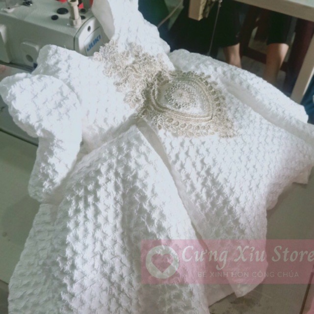 Đầm gấn phồng tay lỡ sang chảnh cho bé gái đi tiệc nè