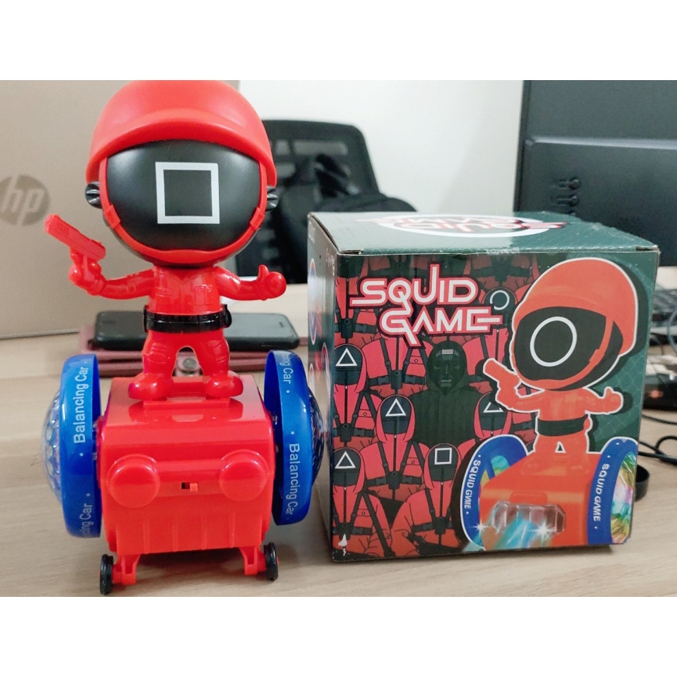 Xe Thăng Bằng Squid Game Xoay 360 Độ Trò Chơi Con Mực Hot Trend 2021 - BỐ KHỦNG LONG