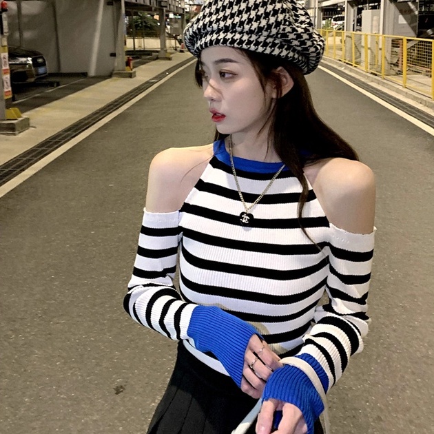 【Hana and Alice】Áo Len Tay Dài Trễ Vai Họa Tiết Kẻ Sọc Thời Trang