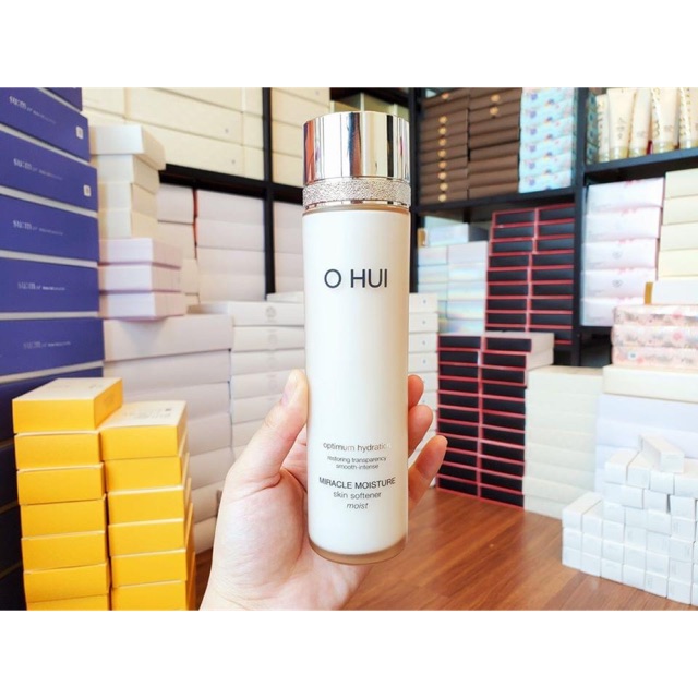 NƯỚC HOA HỒNG OHUI MIRACLE MOISTURE