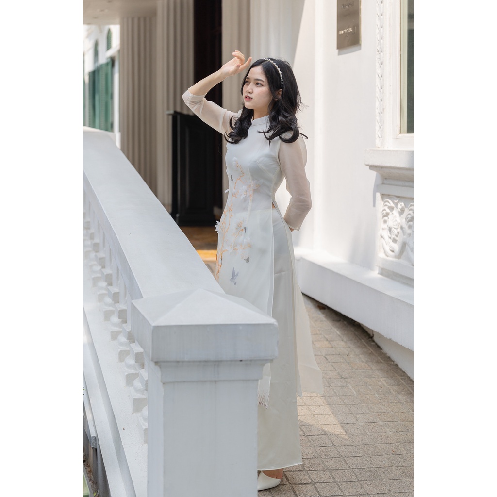 Áo dài cách tân vàng be họa tiết hoa kết thủ công sắc nét đi chơi du xuân trẻ trung sang trọng