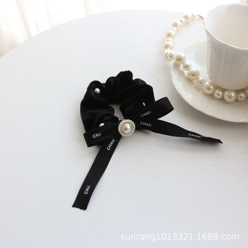 Dây cột tóc c.h.a.n.e.I đính hạt và mặt đá sang chảnh C19