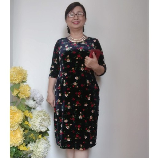 Size L, XL - Váy Đầm Trung Niên Nhung Hoa Đẹp Co Giãn Tốt, Dáng Suông Tay Lửng CÓ TÚI