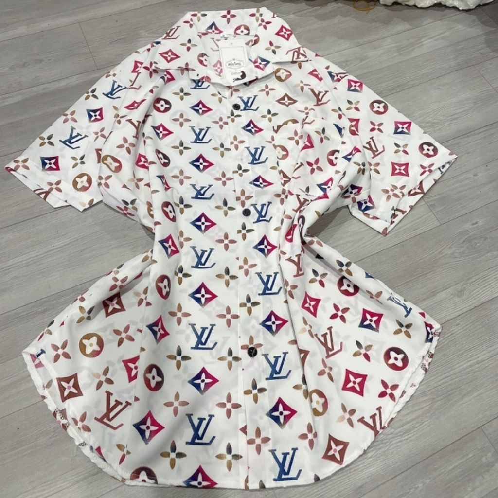 Áo sơ mi hoạ tiết bigsize nữ các loại, Áo sơ mi kiểu bigsize nữ hoạ tiết gấu chữ SM GAU CHU