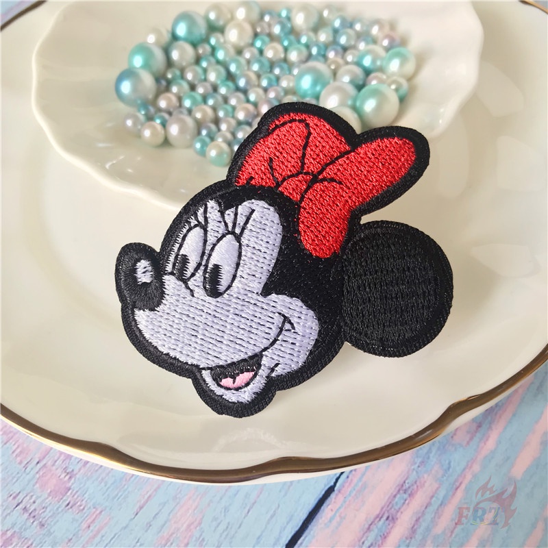Miếng dán ủi thêu họa tiết chuột mickey và minnie xinh xắn
