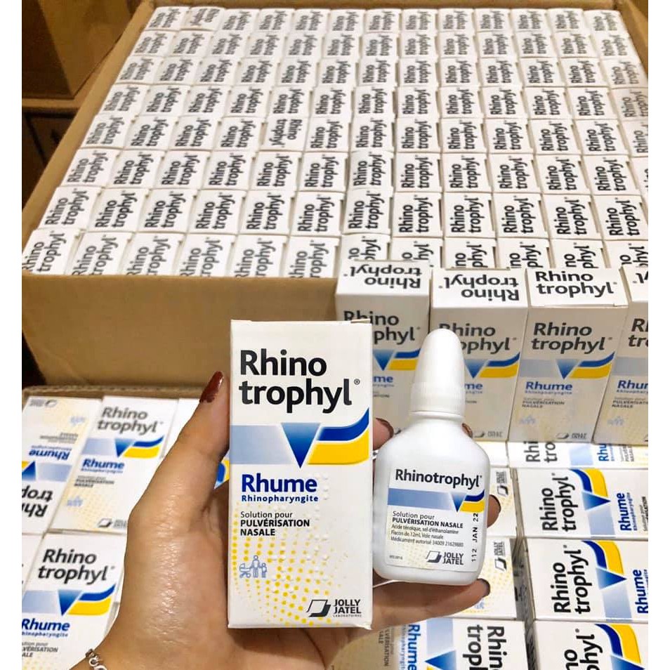 Nhỏ mũi Rhinotrophyl Pháp cho bé