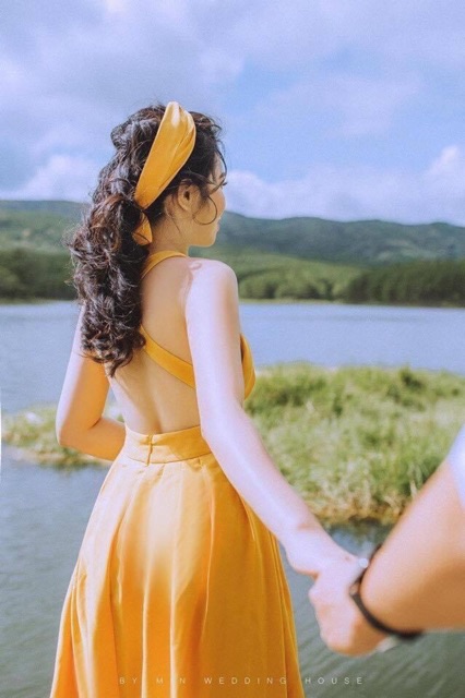 ĐẦM MAXI VÀNG DÂY CHÉO LƯNG | BigBuy360 - bigbuy360.vn