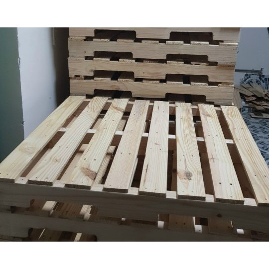 Giường pallet 1m6x2m 4 tấm có tặng pát sắt nối - Homevuive