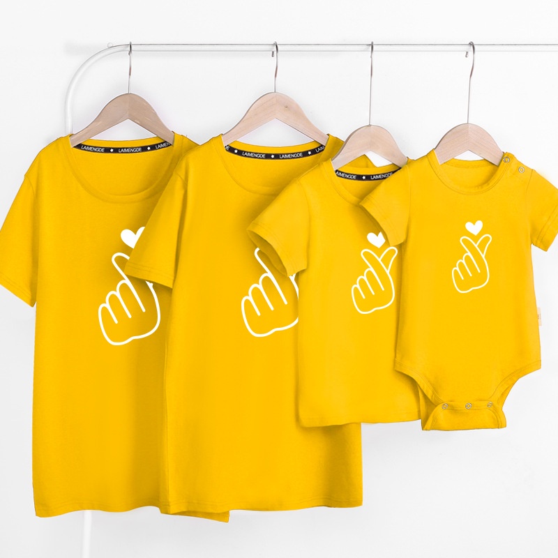 Áo Gia Đình Familylove - Mẫu Đồng Phục Gia Đình Họa Tiết Bắn Tim Đáng Yêu Chất Liệu Cotton 100% Co Giãn
