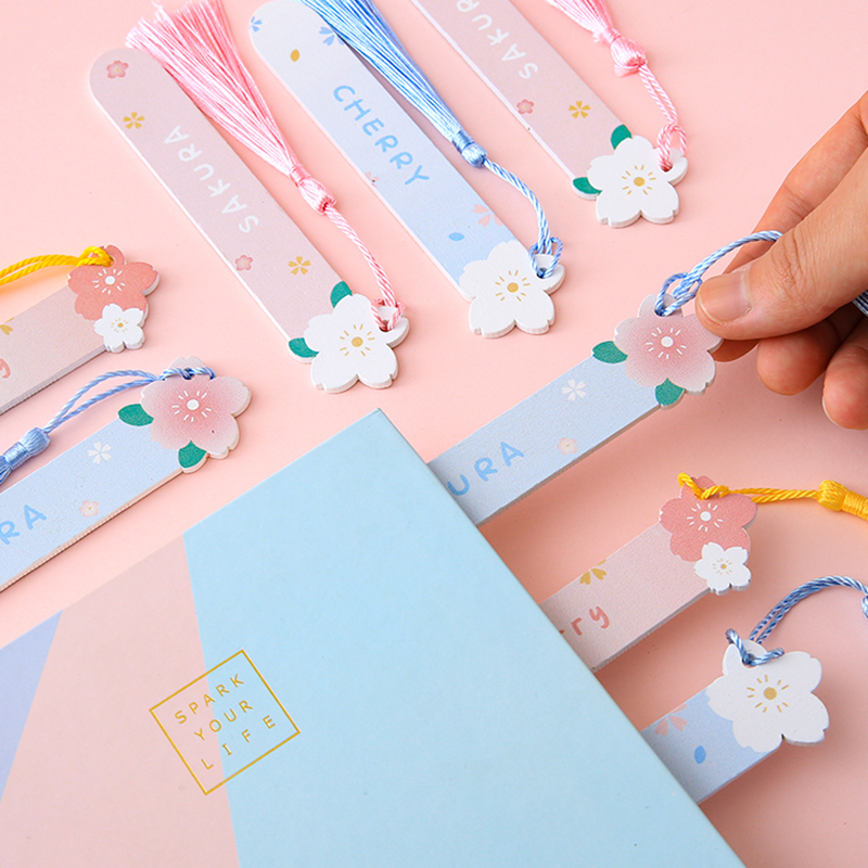 Thước Kẻ Bằng Gỗ Với Họa Tiết Hoa Xinh Xắn Đáng Yêu