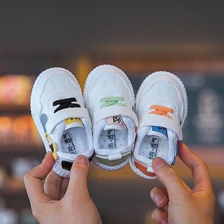 Giày thể thao Mickey cho bé rất êm mã 301 817 8802