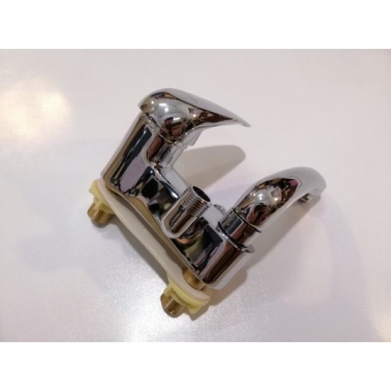 Củ sen tắm nóng lạnh liền vòi rút thân