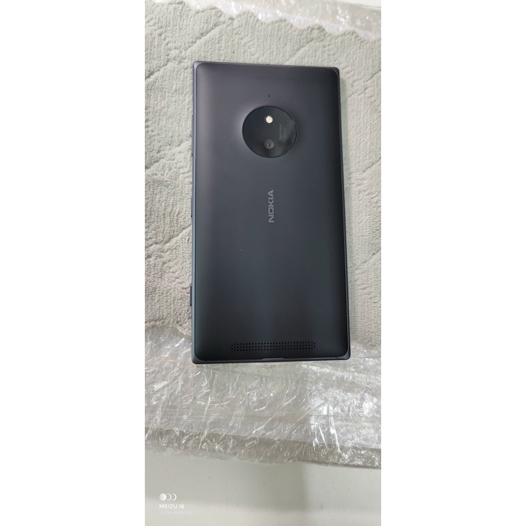 Điện thoại Nokia Lumia 830 màu đen