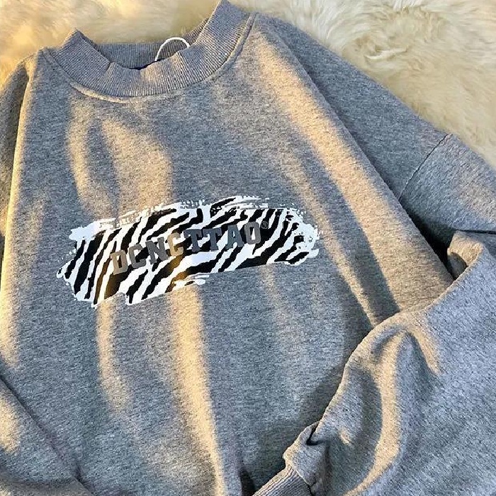 Áo sweater dáng rộng cổ tròn thời trang Harajuku cho nữ | BigBuy360 - bigbuy360.vn