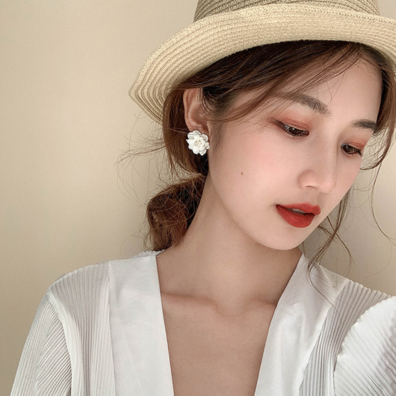 Đôi Khuyên Tai Mạ Bạc 925 Hình Hoa Trà Xinh Xắn Cho Nữ