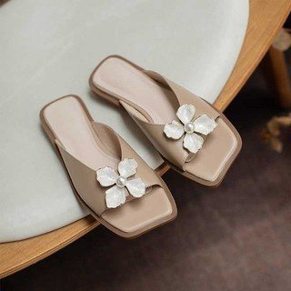 Dép nữ đế bằng quai ngang bản rộng hoa mai đính ngọc hàng quảng châu cao cấp DNQC-MINHTUYETSHOES