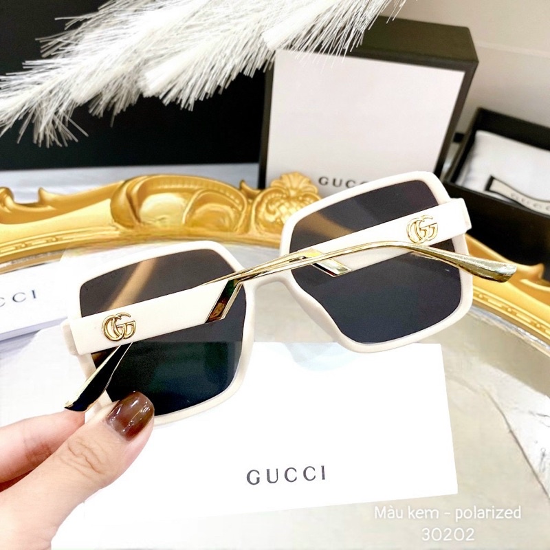 Kính Hiệu Tràn Viền Lục Giác Gu Cì Hót Màu Hồng Tròng Polari Poli Chữ GC
