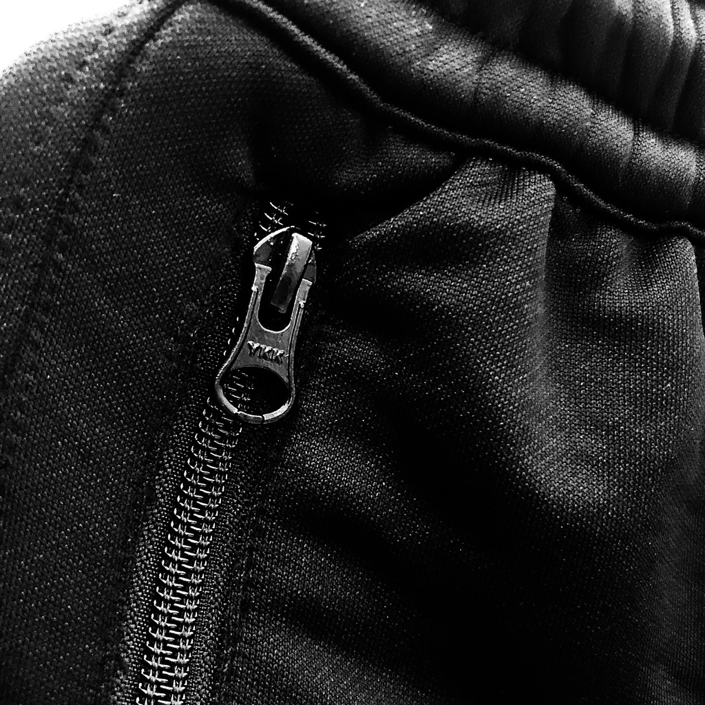 FRONT The Knight Relaxed Pants D621 - BLACK ♟Quần dài FRONT phom dáng thoải mái