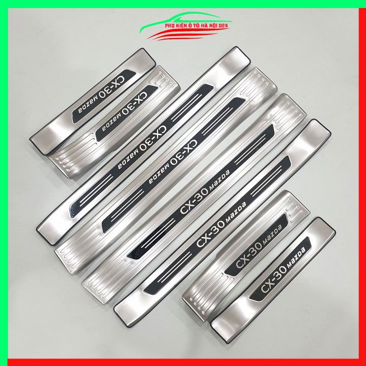 Ốp bậc cửa, nẹp bước chân INOX cho xe Mazda CX30 CX-30 2021-2023