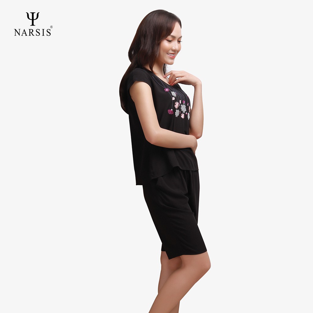Bộ đồ hè nữ Narsis M8082 lanh màu đen họa tiết thêu hoa