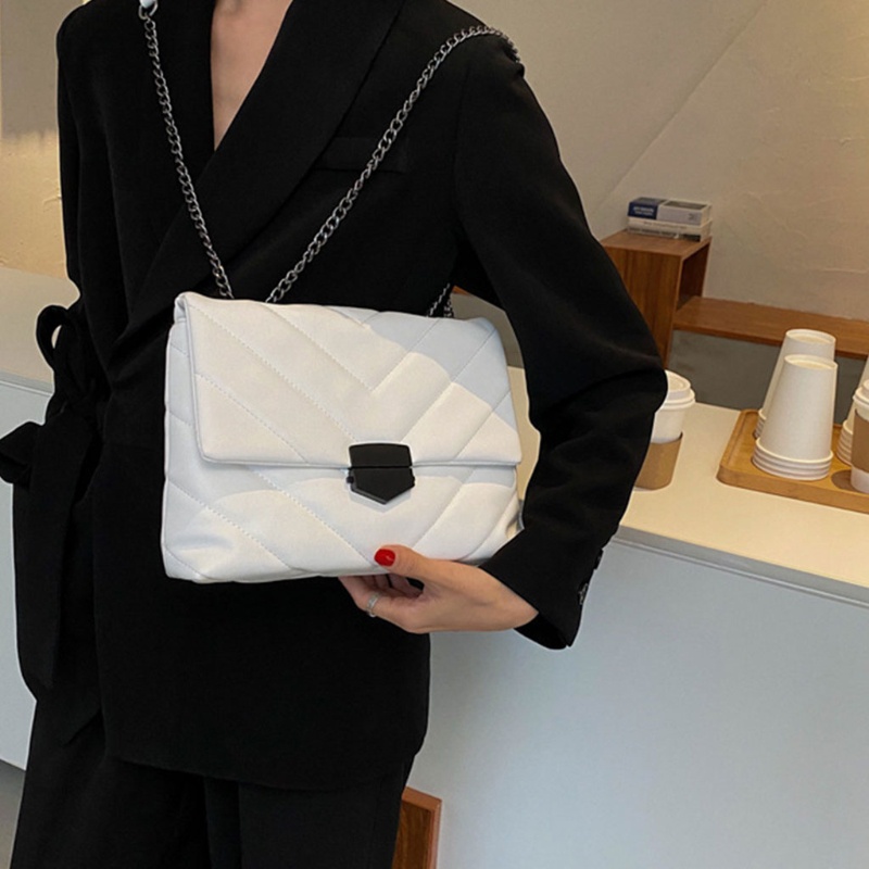 Túi Đeo Chéo Giả Da Thêu Dây Xích Thời Trang Nữ