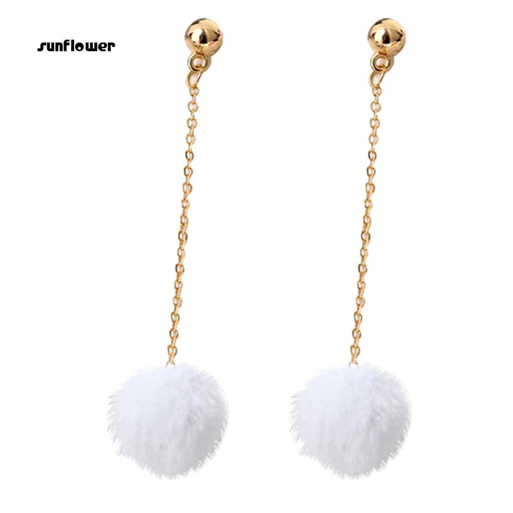 Đôi Bông Tai Dài Hình Bóng Lông Dễ Thương Cho Nữ