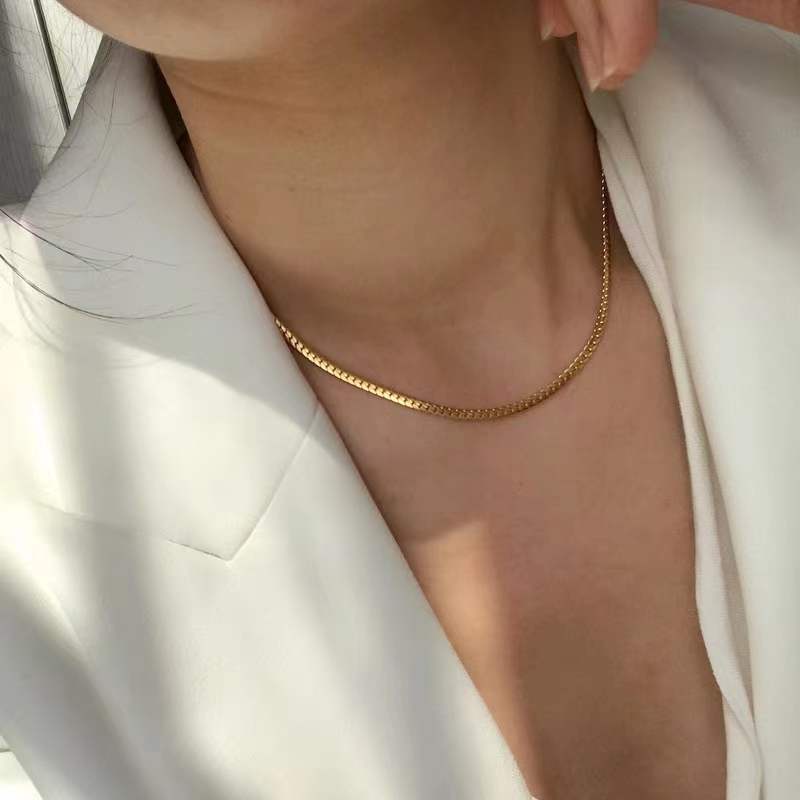 Dây chuyền / vòng tay bằng thép titan mạ vàng 18k không phai màu phong cách Âu Mỹ thời trang dễ phối đồ cho cặp đôi