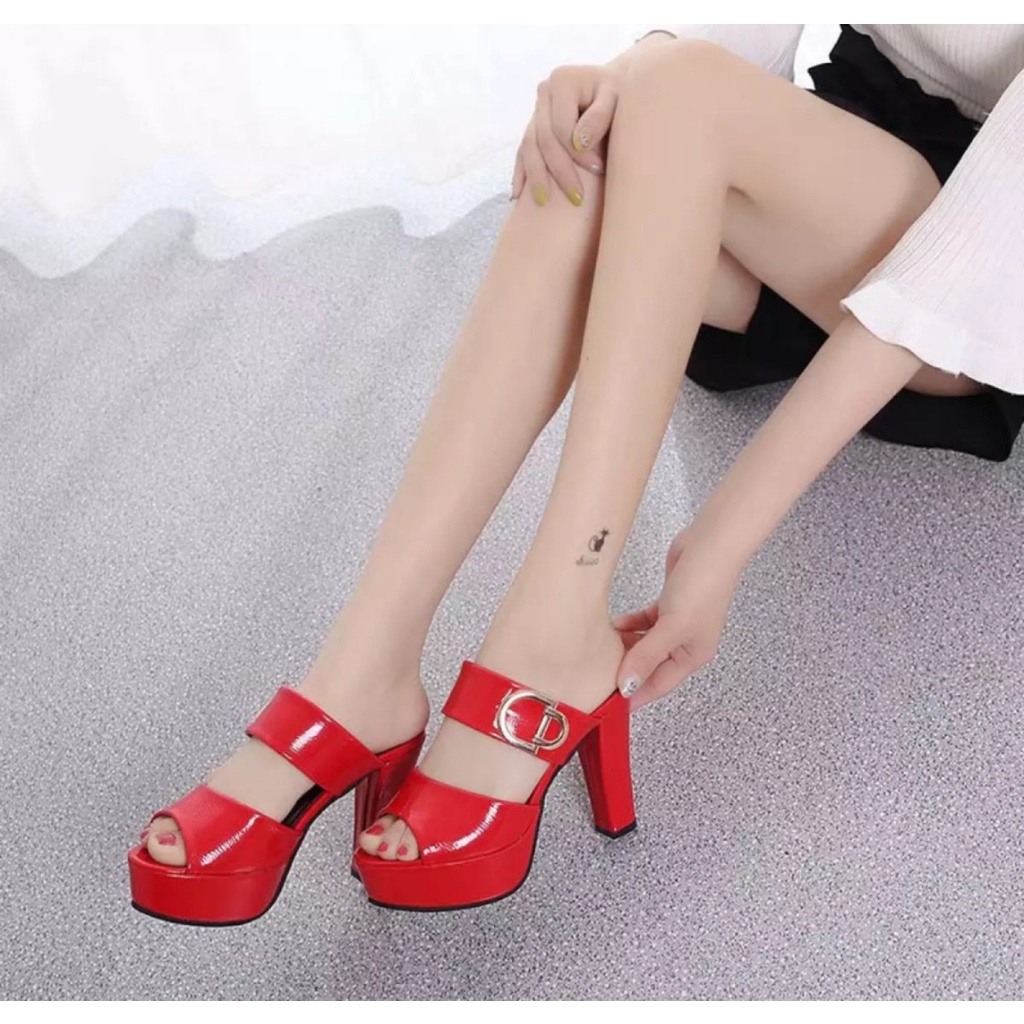 Dép cao gót khoá chữ C cao 9 phân