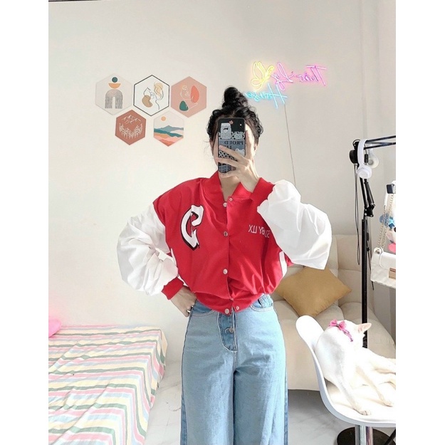 Áo khoác dù hai lớp phối tay trắng in chữ